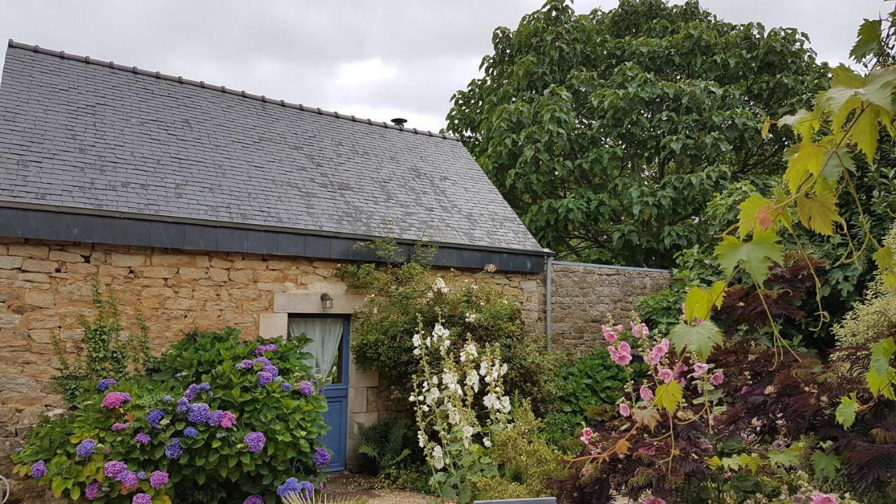 Hotel La Ferme De Kerhors Tréméoc Exterior foto