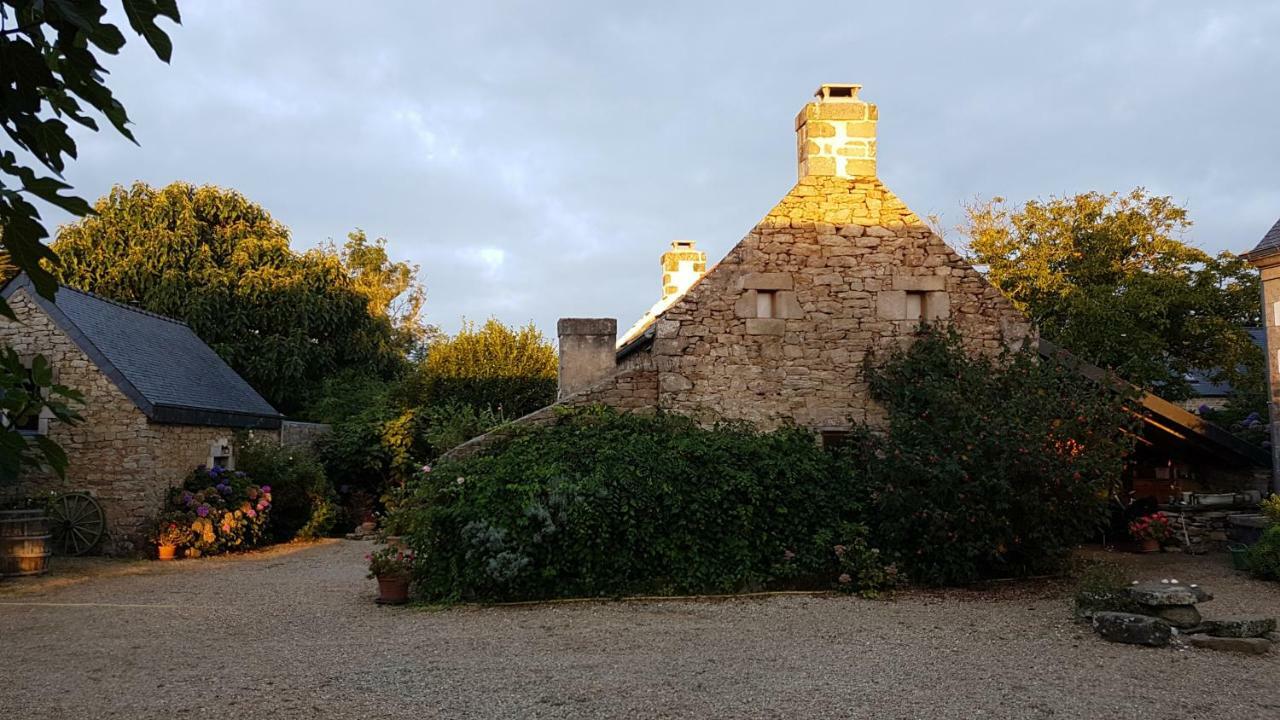 Hotel La Ferme De Kerhors Tréméoc Exterior foto